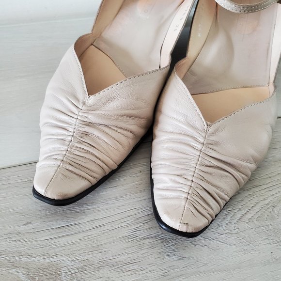 Women's Leather Heel Pumps, Size 9 - Picture 2 of 11